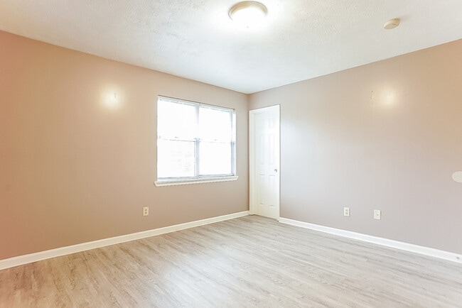 Building Photo - 2848 Pepperdine Dr