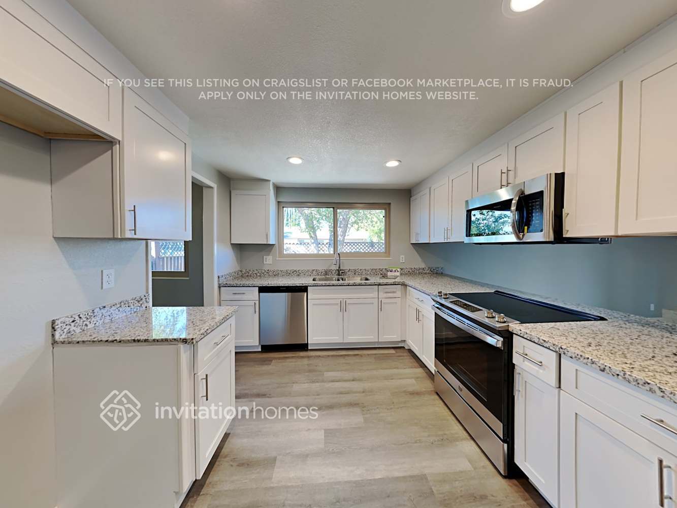 Building Photo - 1101 Woodridge Dr