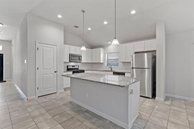 Building Photo - 221 Bridgestone Way