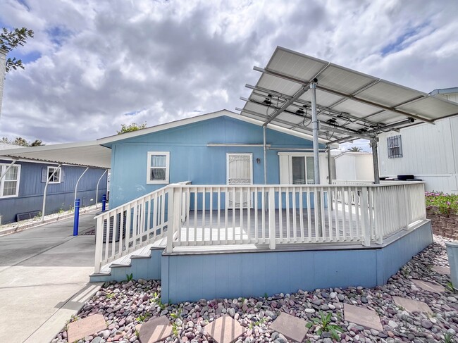 Primary Photo - 525 W El Norte Pkwy