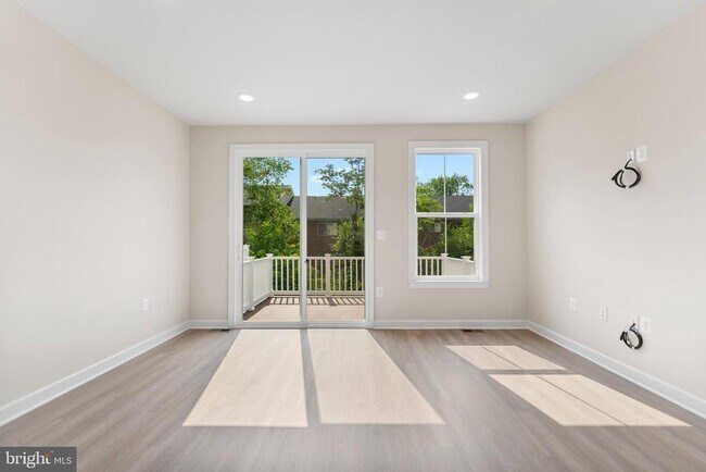 Building Photo - 7249 Mountaineer Dr