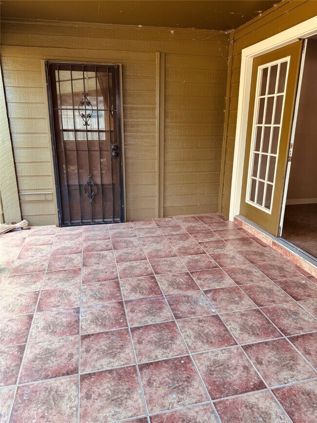 Building Photo - 14810 Rancho Vista Dr