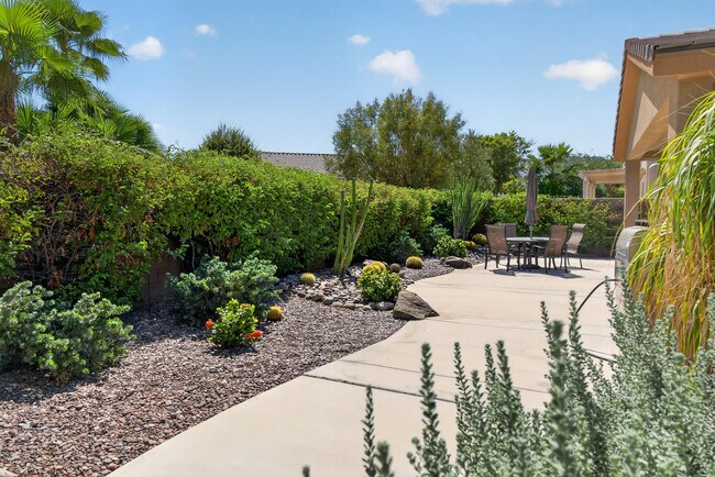 Building Photo - 60440 Juniper Ln