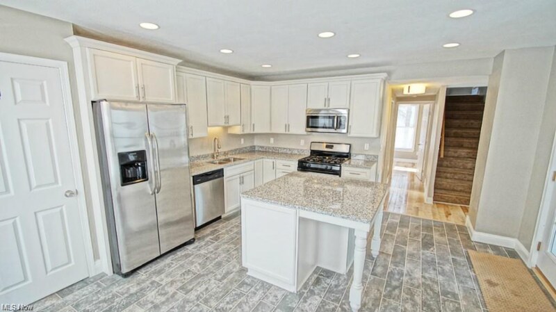 Building Photo - 196 Vincent St