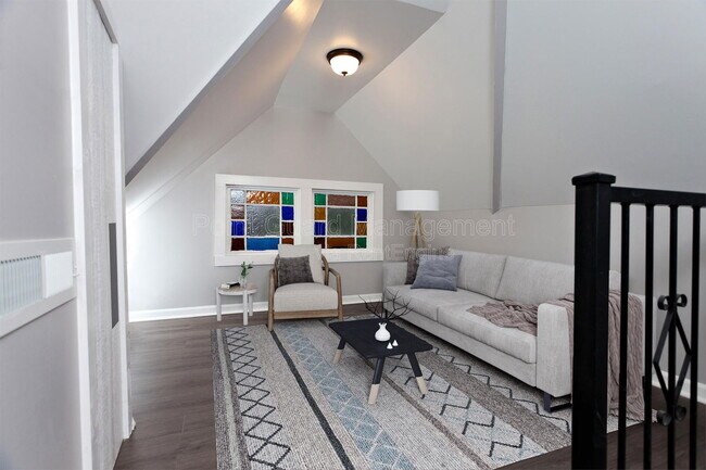 Building Photo - 1217 Bitting St