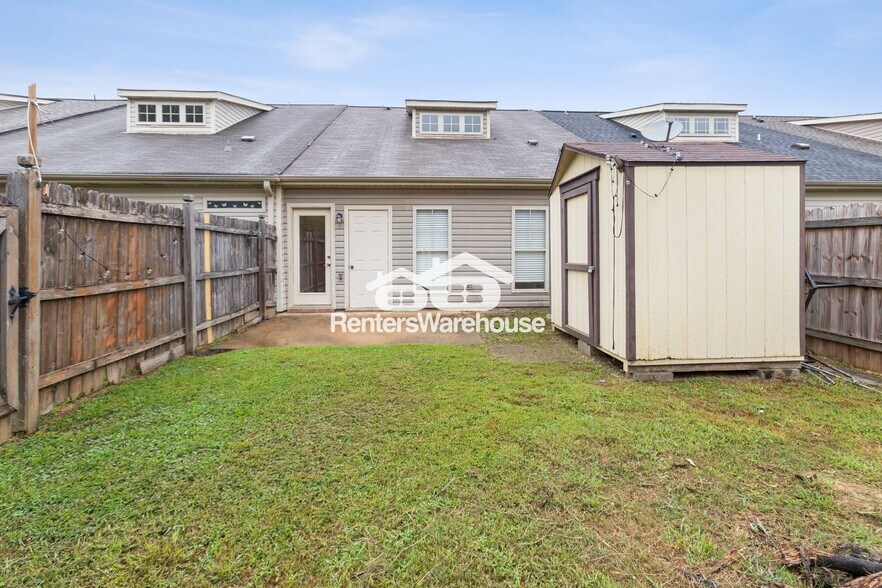 Building Photo - 2070 Rossburg Pl