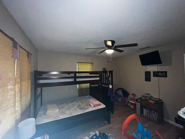 Building Photo - Private 2 Bed, 2 Bath Home on Acreage – 10...