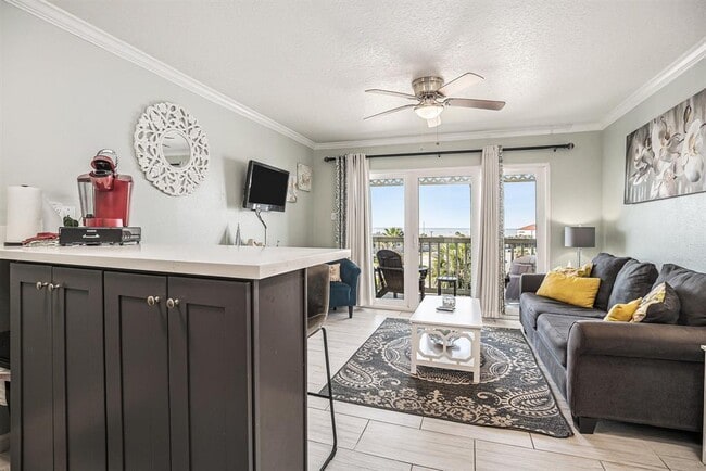 Building Photo - 6300 Seawall Blvd