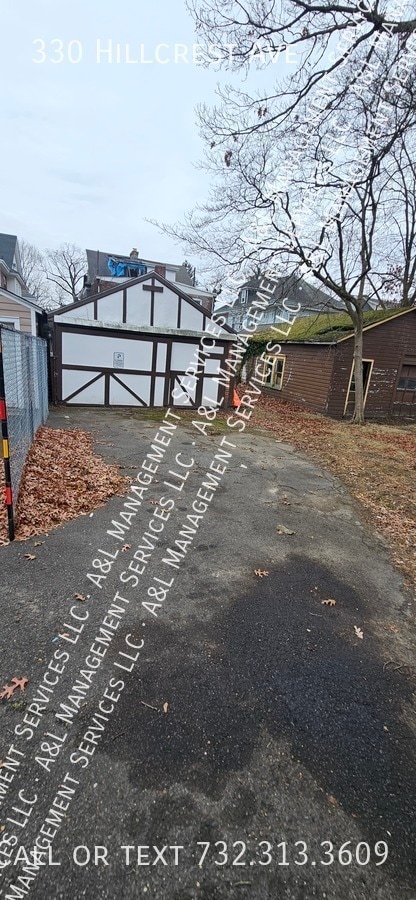 Building Photo - 330 Hillcrest Ave