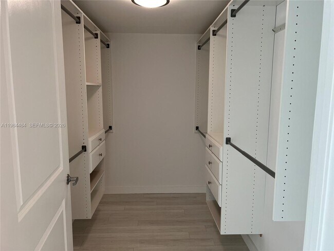 Building Photo - 400 Sunny Isles Blvd