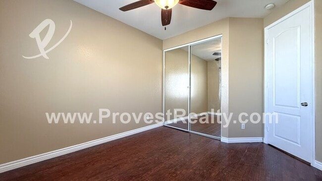 Building Photo - 13272 Sunland St