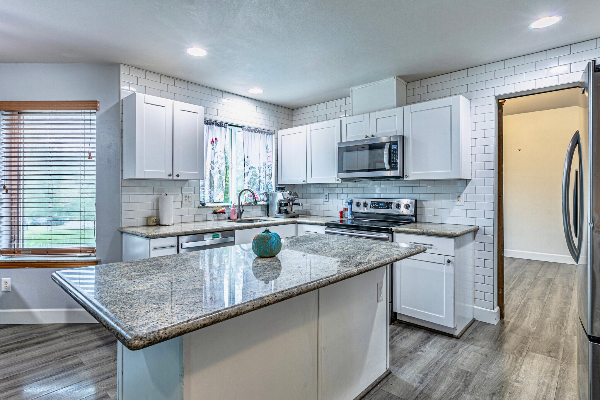 Building Photo - 4601 Nassau Ave NE