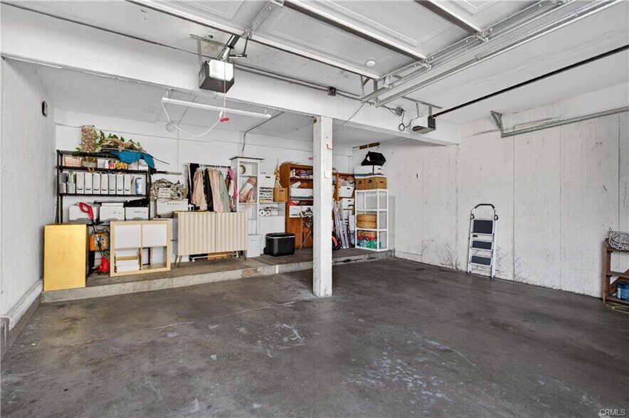 Building Photo - 1000 S Citron St