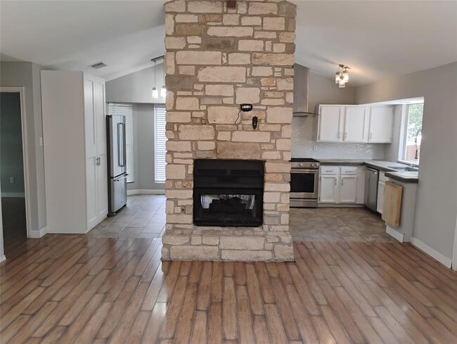 Building Photo - 2018 Ramona Cir