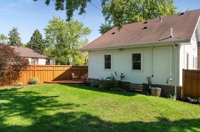 Building Photo - 5000 Zenith Ave S