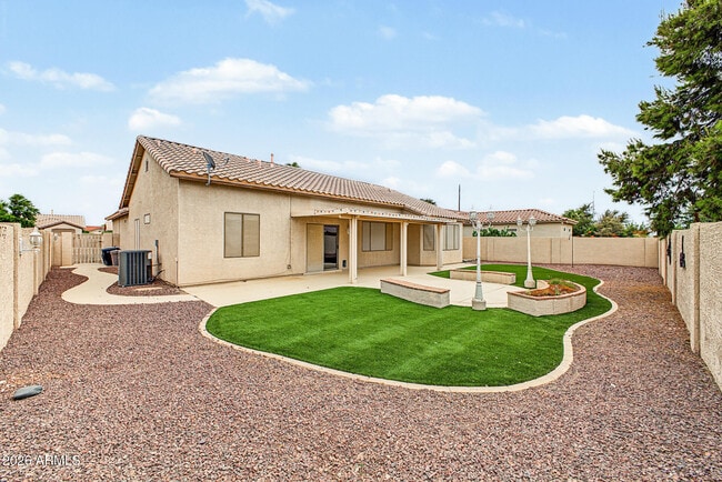 Building Photo - 6960 S Windstream Dr