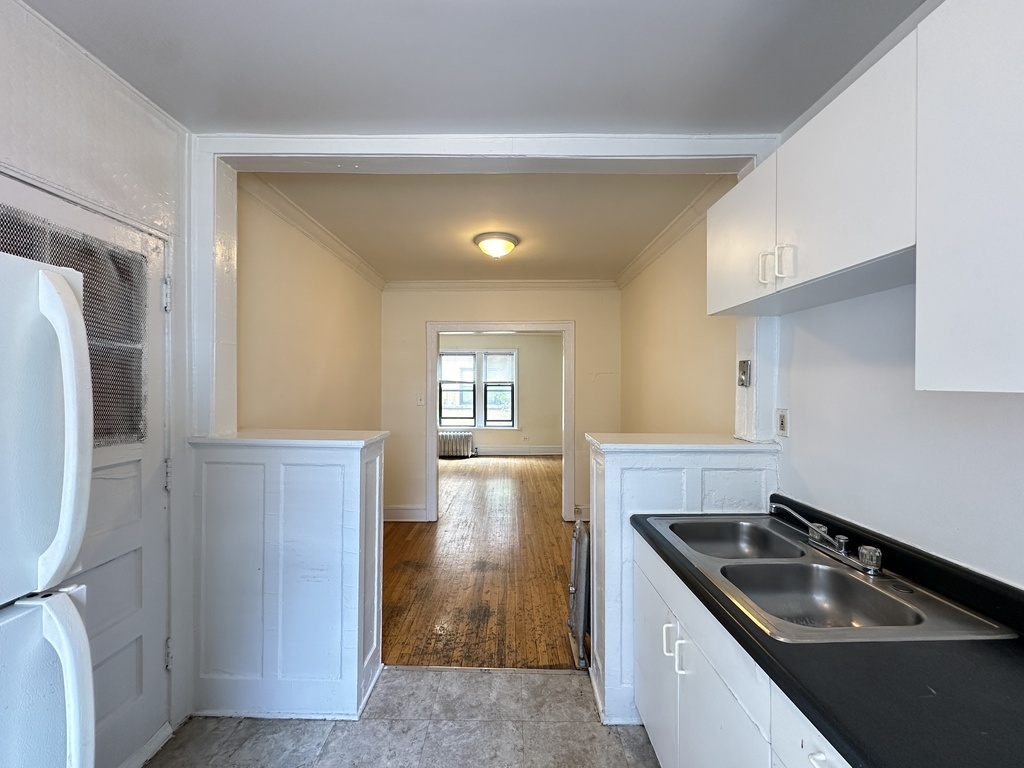 Building Photo - 2338 N Spaulding Ave