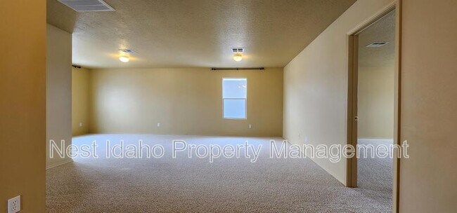 Building Photo - 164 E Linmar Dr