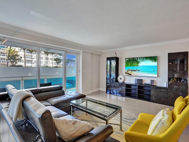Building Photo - 3430 Galt Ocean Dr