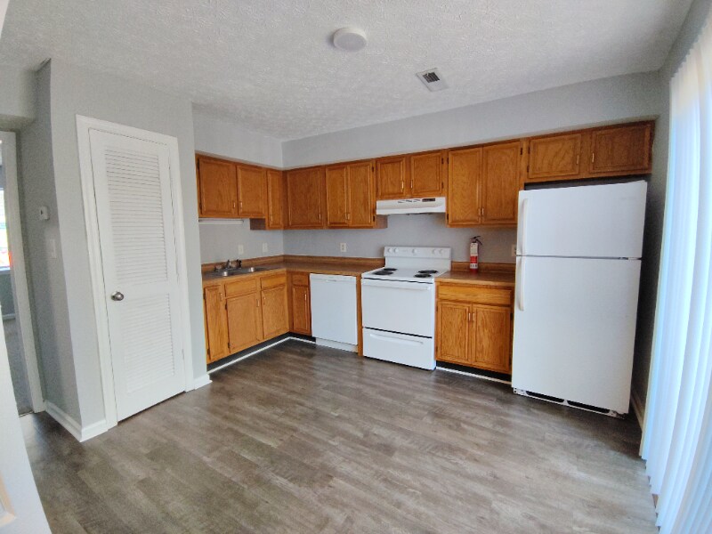 Building Photo - 31 Hobbs Ln