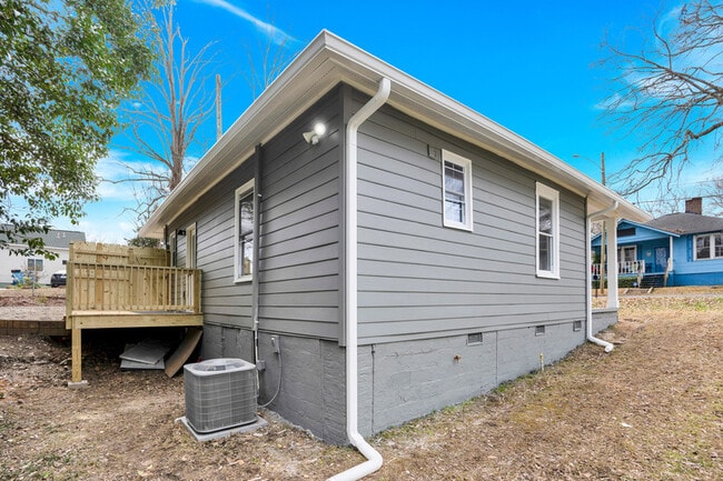 Building Photo - 112 Dean St