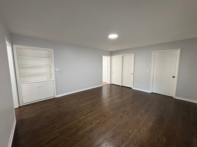 Building Photo - 311 Prairie Ave