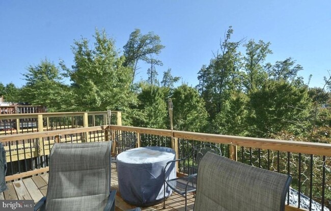 Building Photo - 2454 Battery Hill Cir