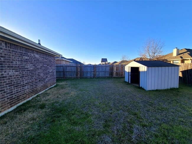 Building Photo - 401 Aries Ave