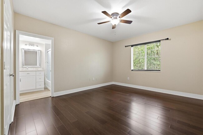 Building Photo - 6559 Emerald Dunes Dr