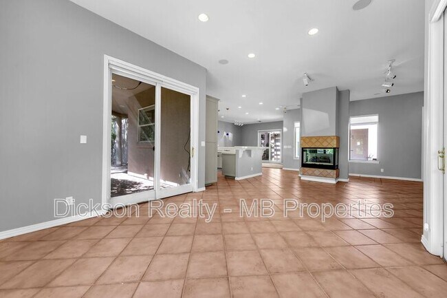 Building Photo - 4440 Juniper Trail