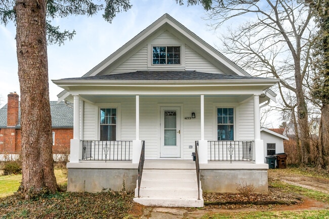 Primary Photo - 4053 Grove Ave