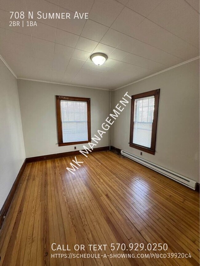 Building Photo - 2 bed /  bath