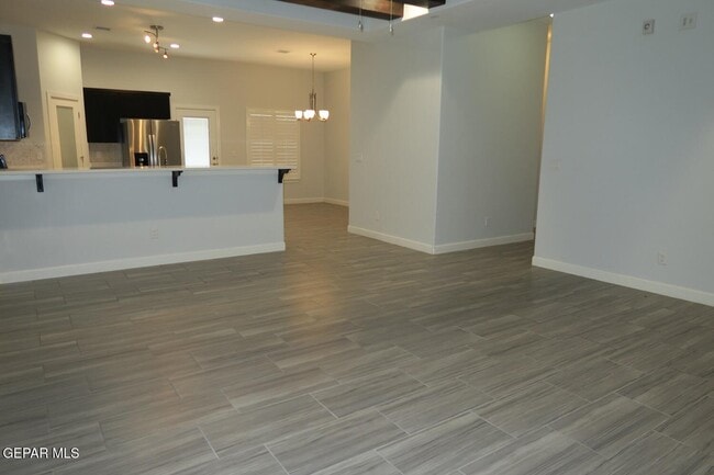 Building Photo - 13153 Cozy Cove Ave