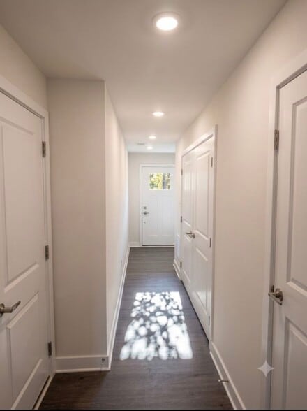 Building Photo - 1866 Bergerac Ct