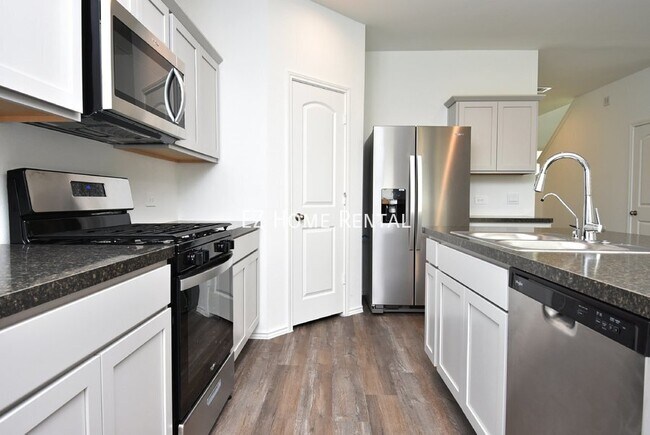 Building Photo - 24311 Saddlestone Green Dr