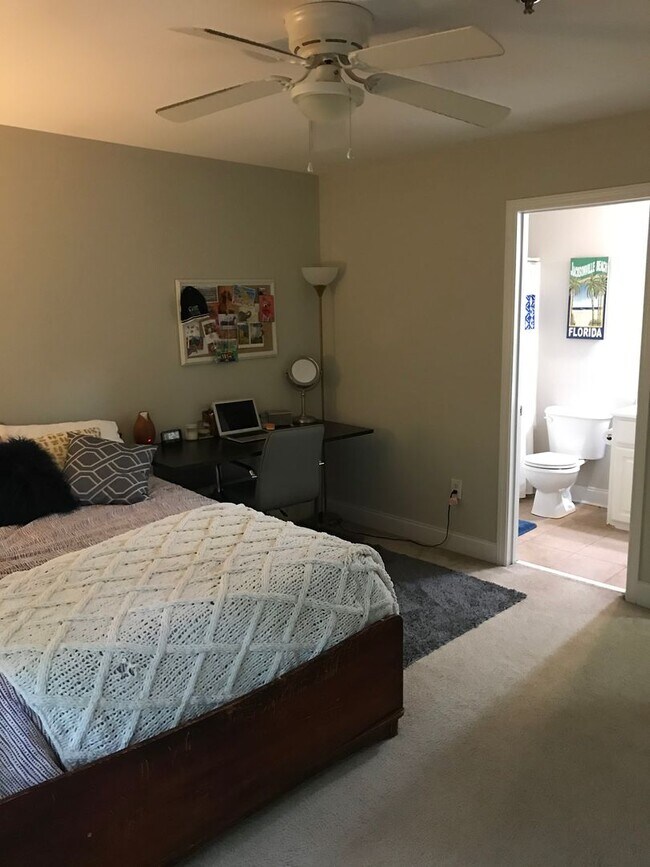 Building Photo - Stones Creek Townhome Condo!