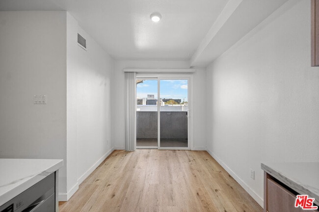 Building Photo - 1650 S Bentley Ave