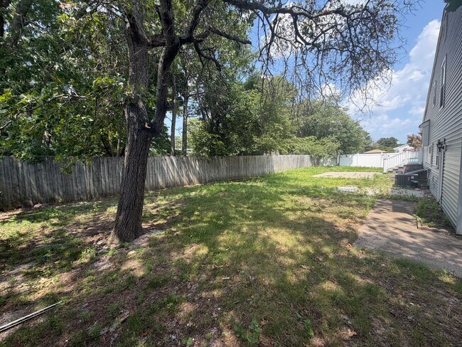 Building Photo - Renovated 3BR Split-Level on a Spacious Corner Lot with Garage in Toms River