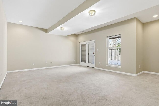 Building Photo - 21369 Sawyer Square