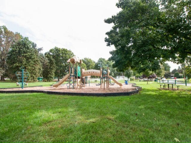 Building Photo - 8740 Breinig Run Cir