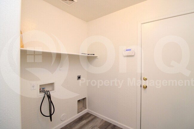 Building Photo - 31402 N Cactus Dr