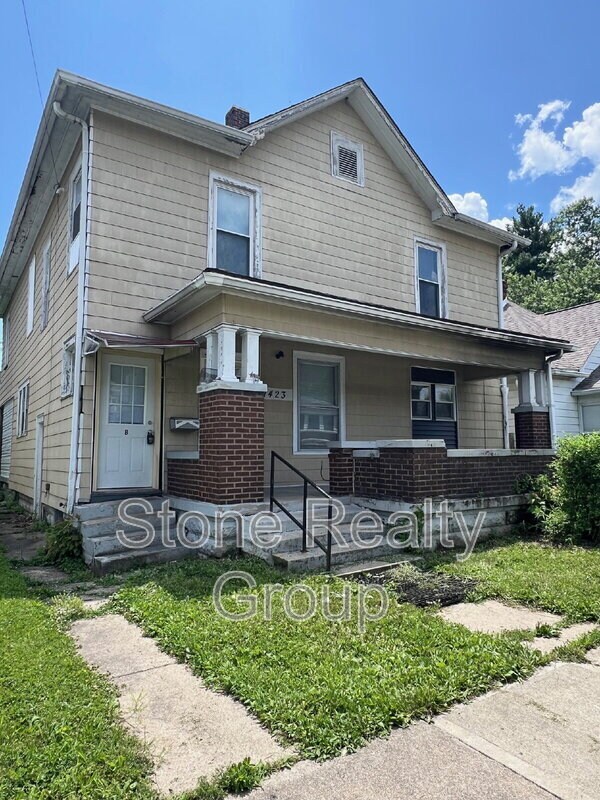 Building Photo - 1423 Maple Ave