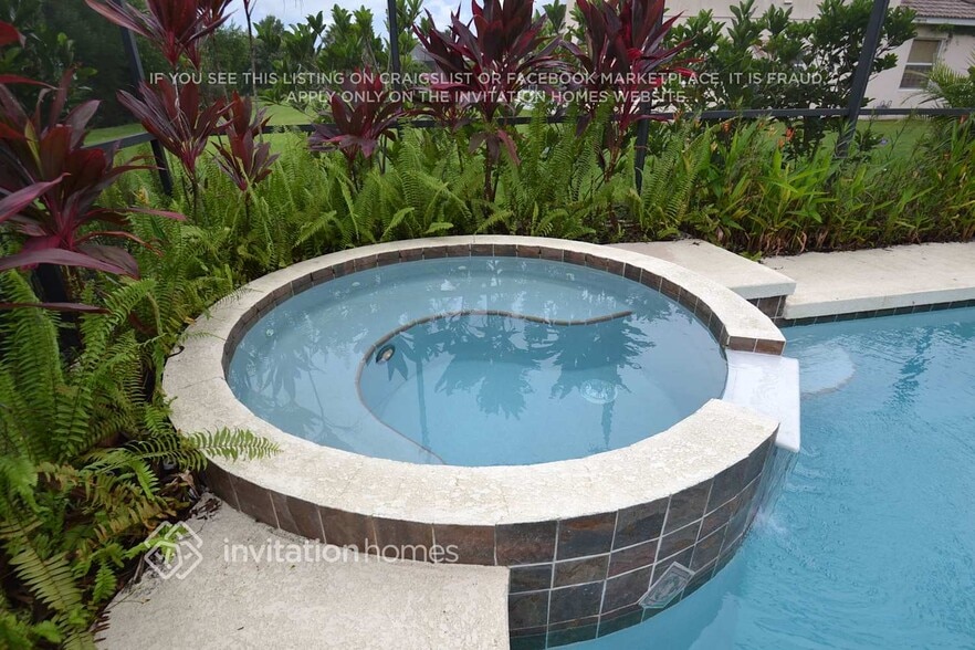 Building Photo - 13075 Peregrin Cir