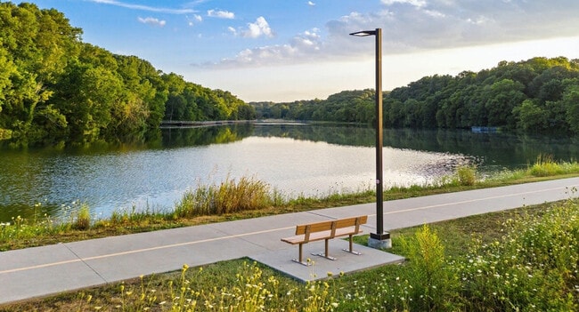Building Photo - 1400 Prairie Creek Dr