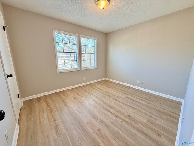 Building Photo - 14011 Mariellen Rd SW