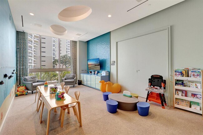 Building Photo - 17749 Collins Ave