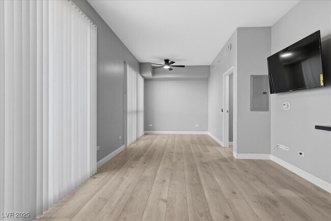 Building Photo - 200 W Sahara Ave