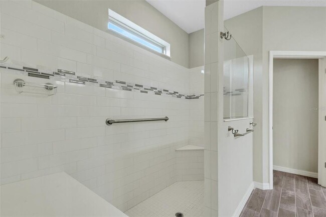 Building Photo - 361 Almansa St