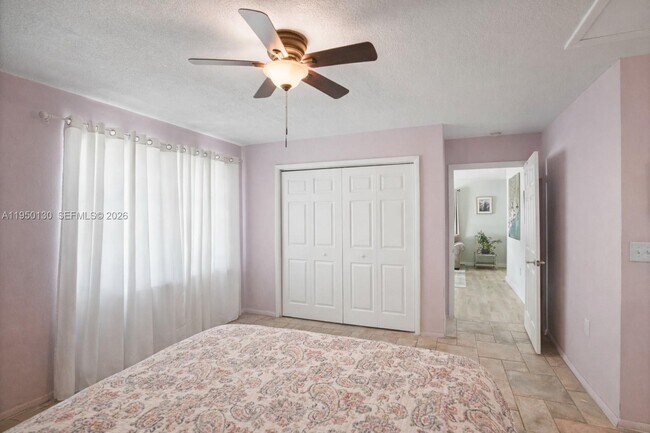 Building Photo - 142 NW 10th Ct