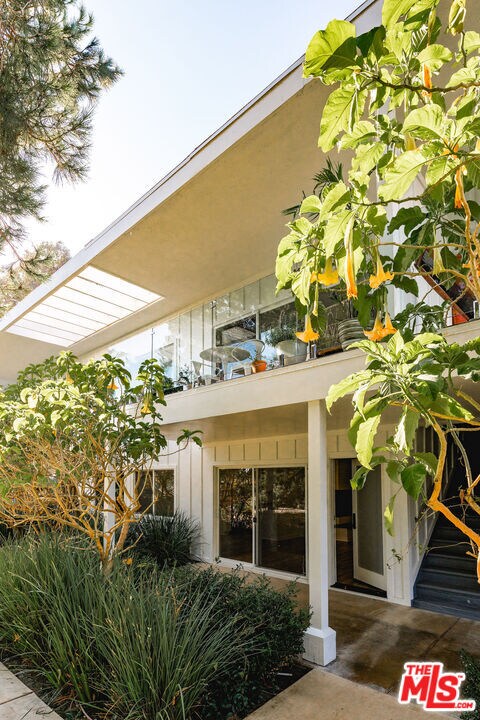 Building Photo - 6465 Sycamore Meadows Dr